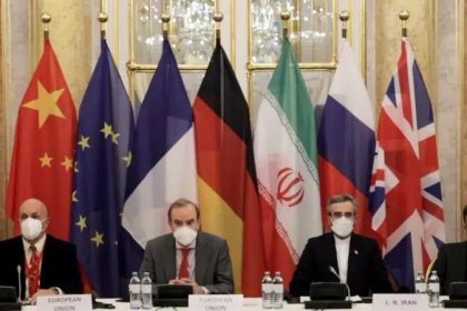 کیهان: همه چیز به نفع ایران تغییر خواهد کرد!