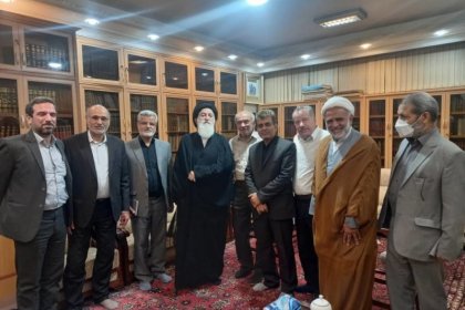 آیت الله علوی بروجردی: مهسا امینی دختر همه ما بود