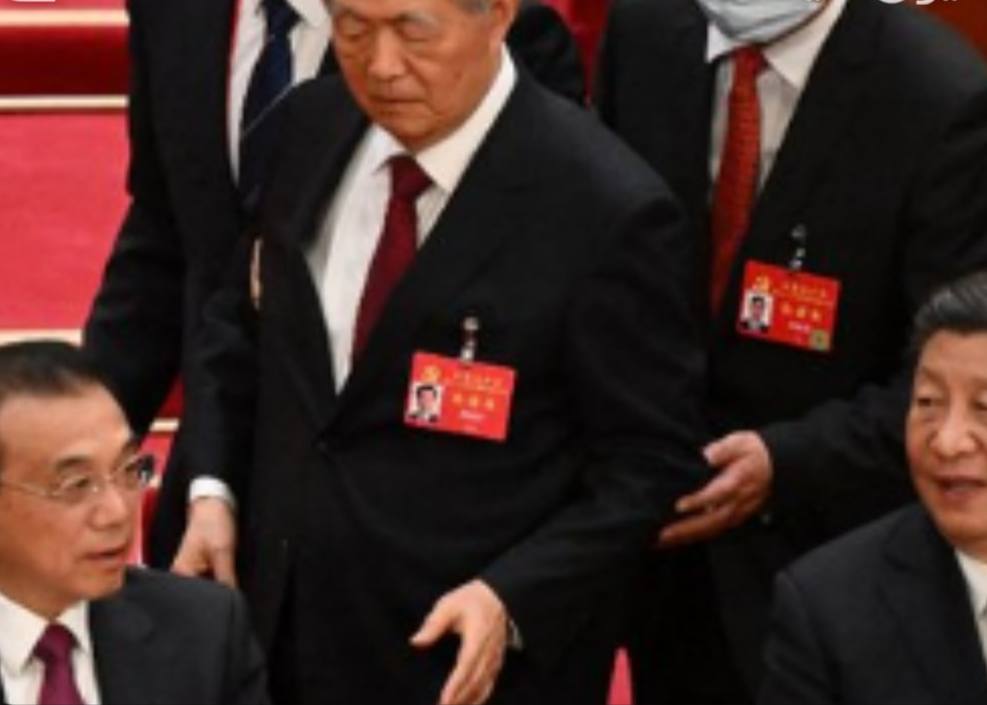 رهبر پیشین چین نشست حزب کمونیست را دچار تنش کرد