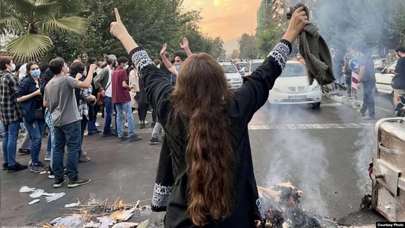 اعتراضات مردمی و افزایش شناخت غرب از ایرانیان