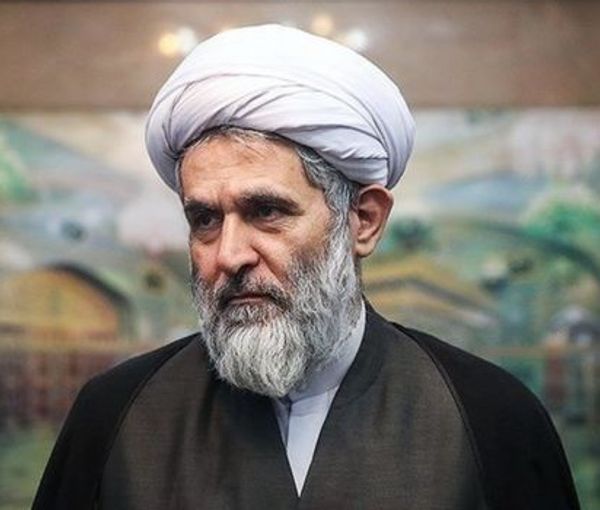 حسین طائب : آنچه رهبری در اختیار دارد نیروی نظامی است