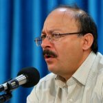 بیژن عبدالکریمی، استاد دانشگاه : می‌ ترسم امروز هم مانند حکومت پهلوی دیر صدای مردم شنیده شود سیستم؛ مطبوعات داخلی را خفه کرده است