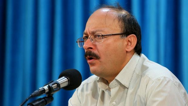 بیژن عبدالکریمی، استاد دانشگاه : می‌ ترسم امروز هم مانند حکومت پهلوی دیر صدای مردم شنیده شود سیستم؛ مطبوعات داخلی را خفه کرده است
