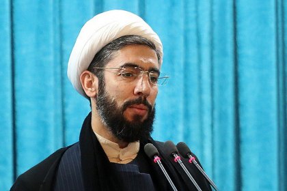 مصطفی رستمی،رئیس نهاد نمایندگی رهبر در دانشگاه ها : حوادث اخیر مانور اراذل و اوباش در کف خیابان‌ است؛جمع کردن آن برای ما کاری ندارد