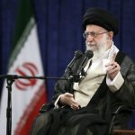 آیت‌ الله خامنه‌ ای : نوجوان امروز برخلاف نوجوان قدیم یک عنصر بالغ و عاقل است