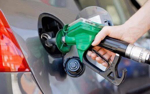 قیمت بنزین در آستانه گران شدن ، روزنامه شهرداری : دولت تا کی می خواهد قیمت فعلی بنزین را حفظ کند ؟