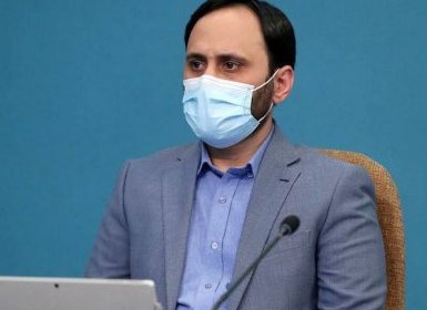 علی بهادری جهرمی ، سخنگوی دولت : رسانه های رسمی کشور تضعیف شدند پس گاهی از توییتر استفاده میکن