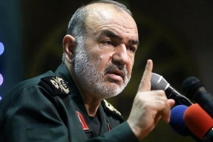 حسین سلامی، فرمانده سپاه : دشمنان دوست دارند خیابان‌های ما مملو از شراب‌خانه و قمارخانه باشد