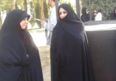 خواهر رهبر جمهوری اسلامی : مزدوران «علی خامنه‌ای» اسلحه‌هایشان را زمین‌ بگذارند و به مردم بپیوندند