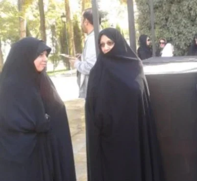 خواهر رهبر جمهوری اسلامی : مزدوران «علی خامنه‌ای» اسلحه‌هایشان را زمین‌ بگذارند و به مردم بپیوندند