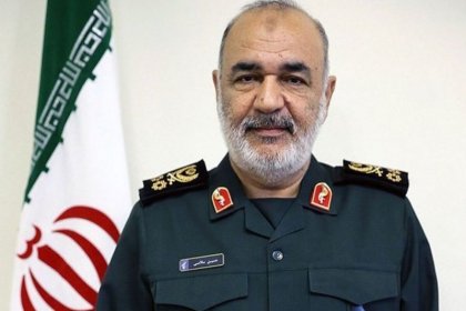فرمانده کل سپاه : درد و بلای این مردم به ما بخورد