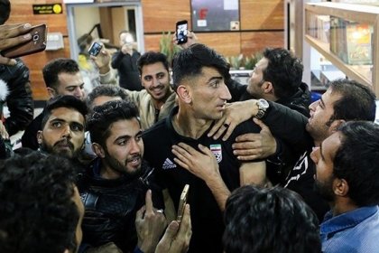 تیم ملی فوتبال به ایران برگشت