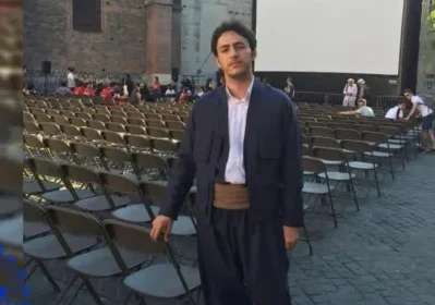 دستگیری یک کارگردان و بازیگر کُرد «زانیار عزیزی» توسط نیروهای امنیتی بازداشت شد