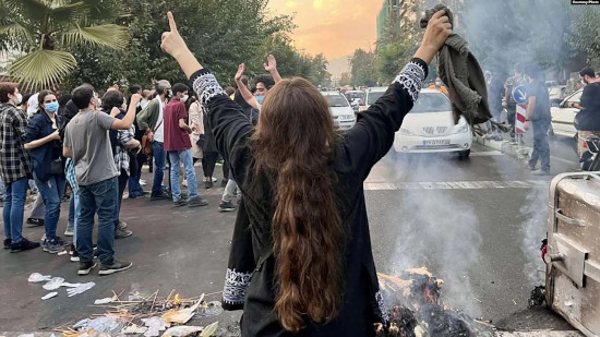 نگاه جهان به پیوند اعتراضات و اعتصابات در ایران دوخته شده است