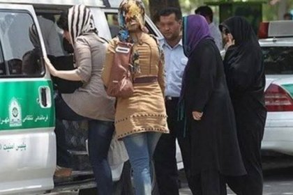 روزنامه رسالت : زن ایرانی نمی‌تواند با احکام حجاب بجنگد