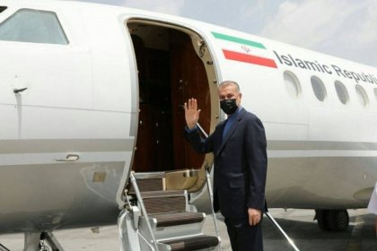 وزیر خارجه ایران با پیامی درباره « مذاکرات هسته‌ای » به عمان سفر کرد