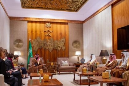 رایزنی فرانسوی‌ها با امارات و عربستان در حوزه انرژی
