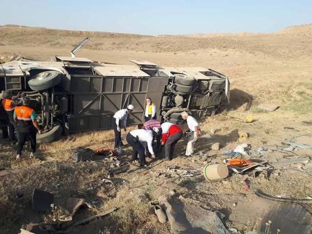 ۲۰ زحمی در حادثه واژگونی اتوبوس در زابل