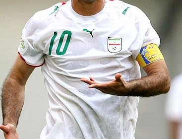 «علی دایی» اکانت «علی کریمی» را آنفالو کرد