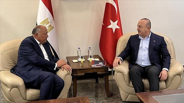 وزیر خارجه مصر از مناطق زلزله زده ترکیه دیدن کرد