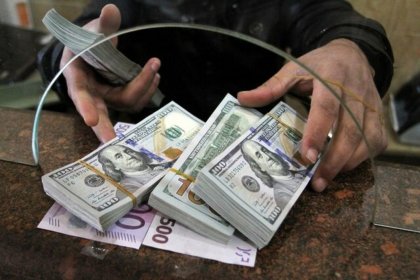 قیمت دلار از ۵۲ هزار تومان گذشت