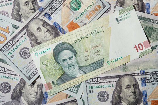 کاهش قیمت دلار آمریکا در بازار آزاد ایران