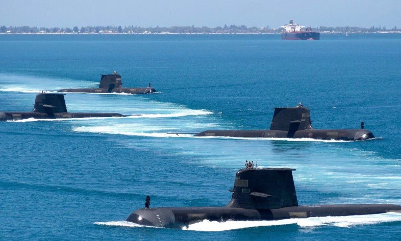 آمریکا و بریتانیا به استرالیا زیردریایی اتمی تحویل می‌دهند