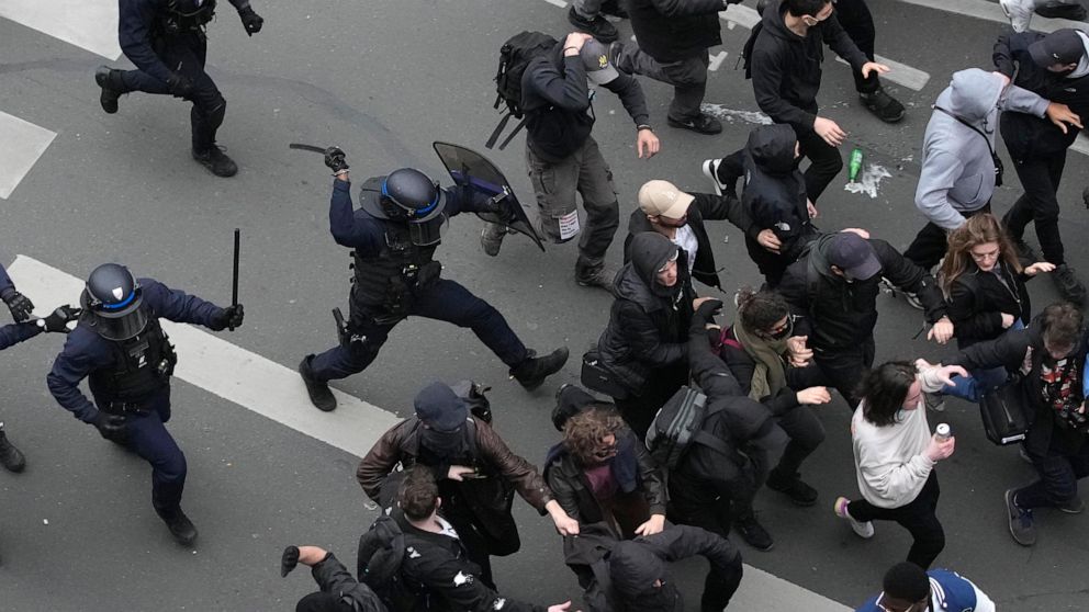 زخمی شدن ۱۷۵ پلیس و بازداشت ۲۰۰ تن در فرانسه