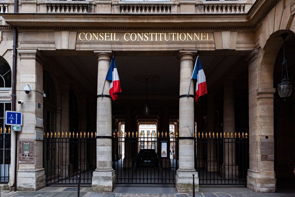 شورای قانون اساسی فرانسه مصوبه افزایش سن بازنشستگی را تایید کرد