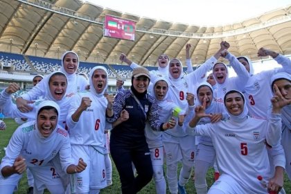 واکنش تاج به اعتراض زنان فوتبالیست:کسی حق ندارد به ملی‌پوشان ایراد بگیرد