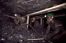 کارگران معدن آق‌دربند پنج ماه حقوق و عیدی طلب دارند