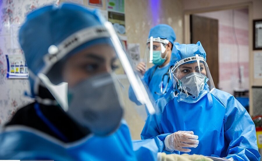نماینده مجلس:پارسال ۳۰۰۰ پزشک برای مهاجرت از ایران اقدام کردند