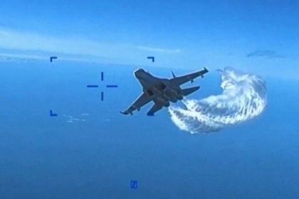 شلیک خلبان روس به جنگنده انگلیسی بر فراز دریای سیاه