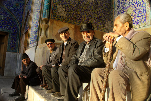 نادر قاضی‌پور: برخی بازنشسته‌ها توان خرید دندان مصنوعی را هم ندارند