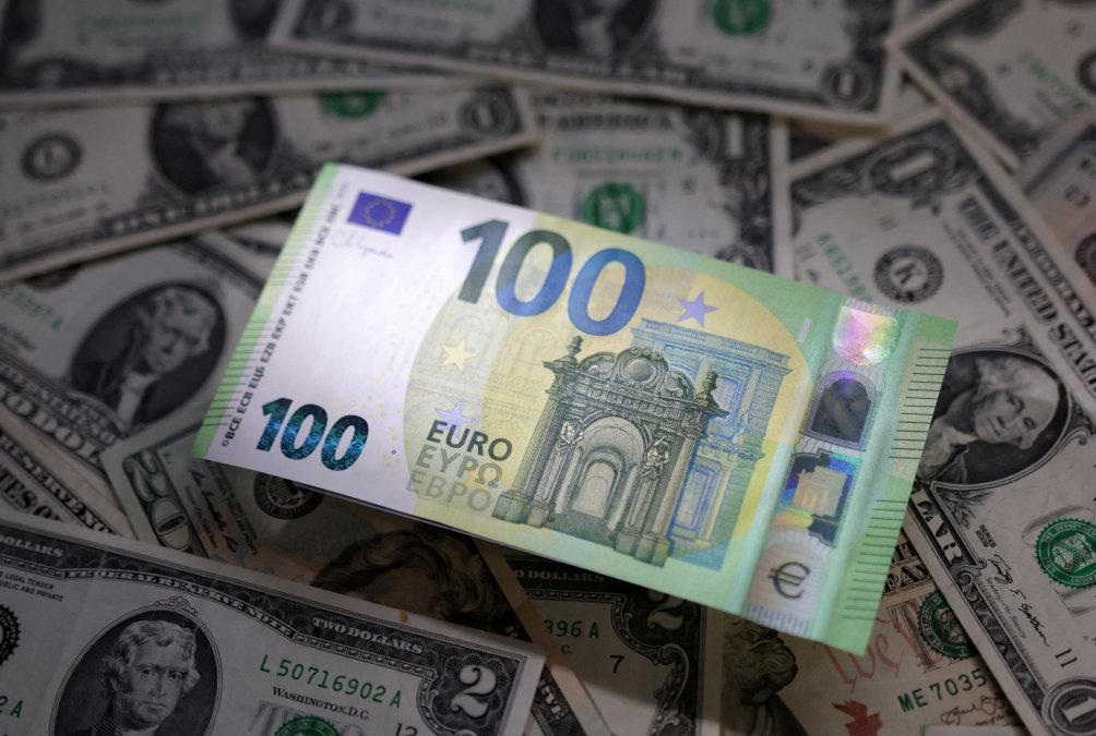در لایحه بودجه ۱۴۰۳، یورو جایگزین دلار شد