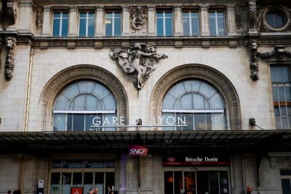 حمله با سلاح سرد در ایستگاه متروی پاریس