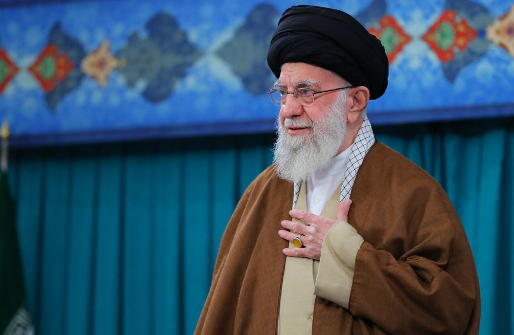 رهبر جمهوری اسلامی: خواستار ««نقش‌آفرینی خواص» در انتخابات هستم