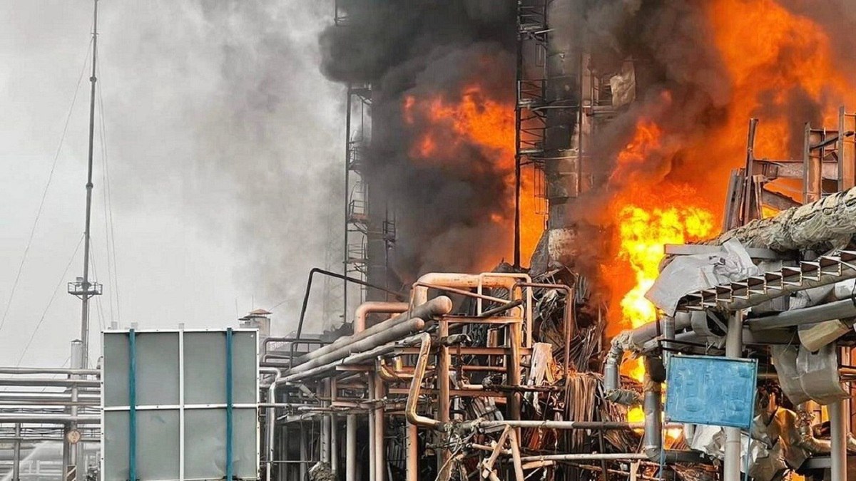 انفجار در یکی از کوره‌های پالایشگاه نفت در بندرعباس