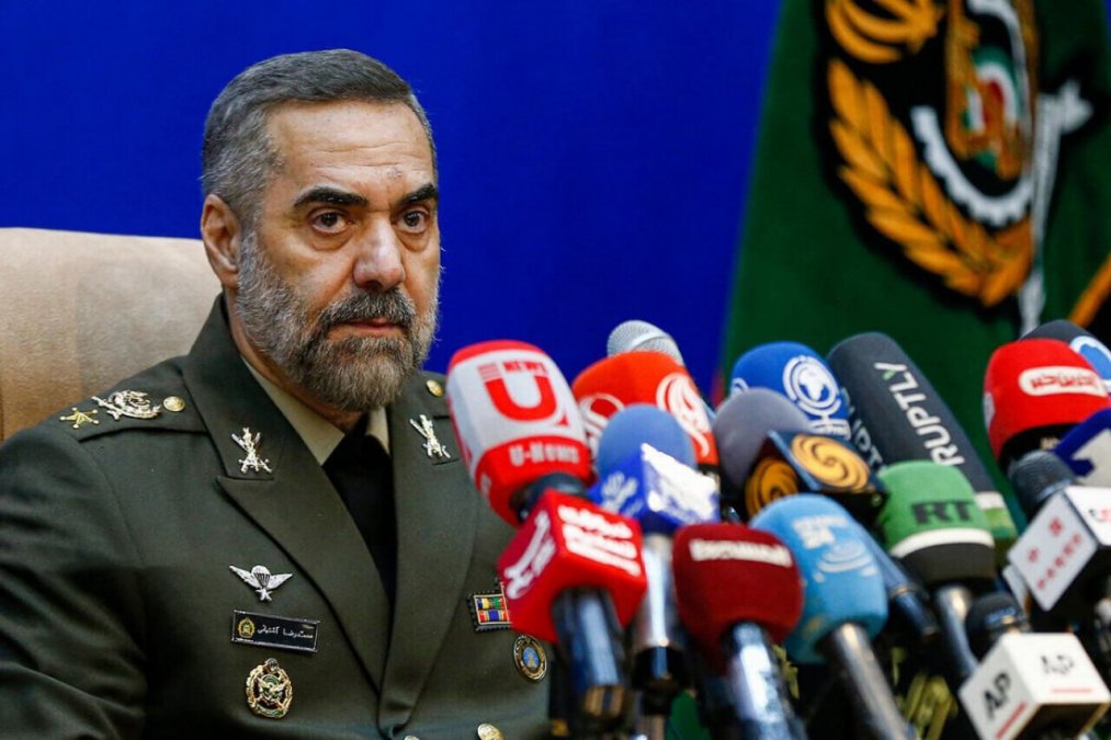 وزیر دفاع: وضعیت ایران نسبت به کشورهای دیگر، بسیار خوب است