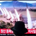 کره شمالی یک موشک بالستیک میان‌برد جدید با سوخت جامد را آزمایش کرد
