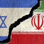 خبرنگار نظامی اسرائیلی: تأسیسات هسته‌ای ایران به سهولت مورد ضربه قرار خواهد گرفت