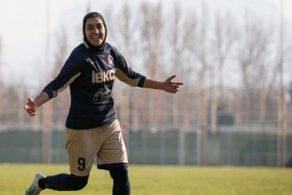 لیگ برتر فوتبال زنان بار دیگر با قهرمانی خاتون بم به پایان رسید