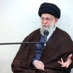 رهبر جمهوری اسلامی: همه برای سلامت رئیس‌جمهور و جمع خدمت‌گزار دعا کنند