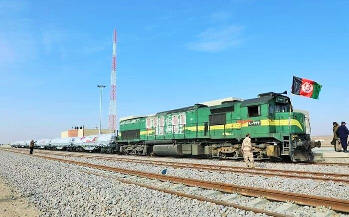 اولین قطار حامل صادرات افغانستان بعد از چند روز معطلی در ایران به سمت مرز ترکیه به راه افتاد