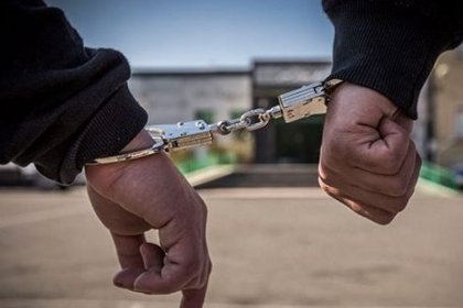 پلیس فتای پایتخت: داروفروشی که تاریخ انقضای داروها را تمدید می‌کرد، بازداشت شد
