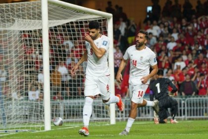 تیم ملی فوتبال ایران با چهار گل مقابل هنگ‌کنگ پیروز شد