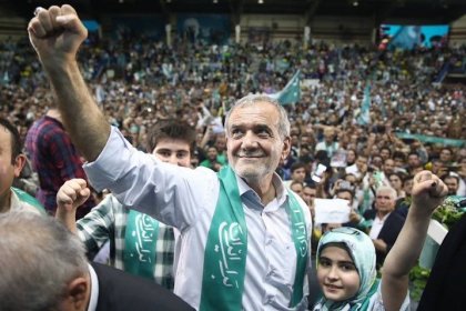 رئیس ستاد انتخاباتی پزشکیان: پزشکیان کاندیدای برداشتن تحریم‌ها است