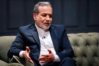 وزیر خارجه ایران: پاسخ نامه ترامپ را طی روزهای آینده می‌دهیم