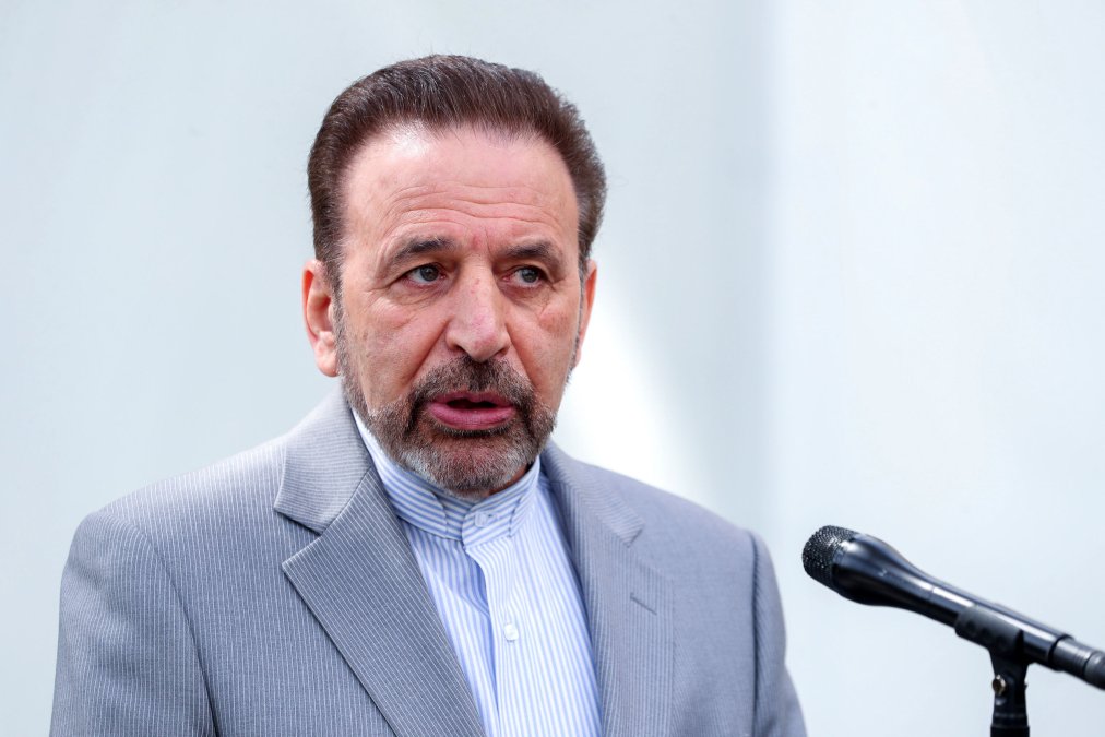 واعظی: روحانی اجازه پذیرفتن توافق‌نامه با ترامپ را نداشت 
