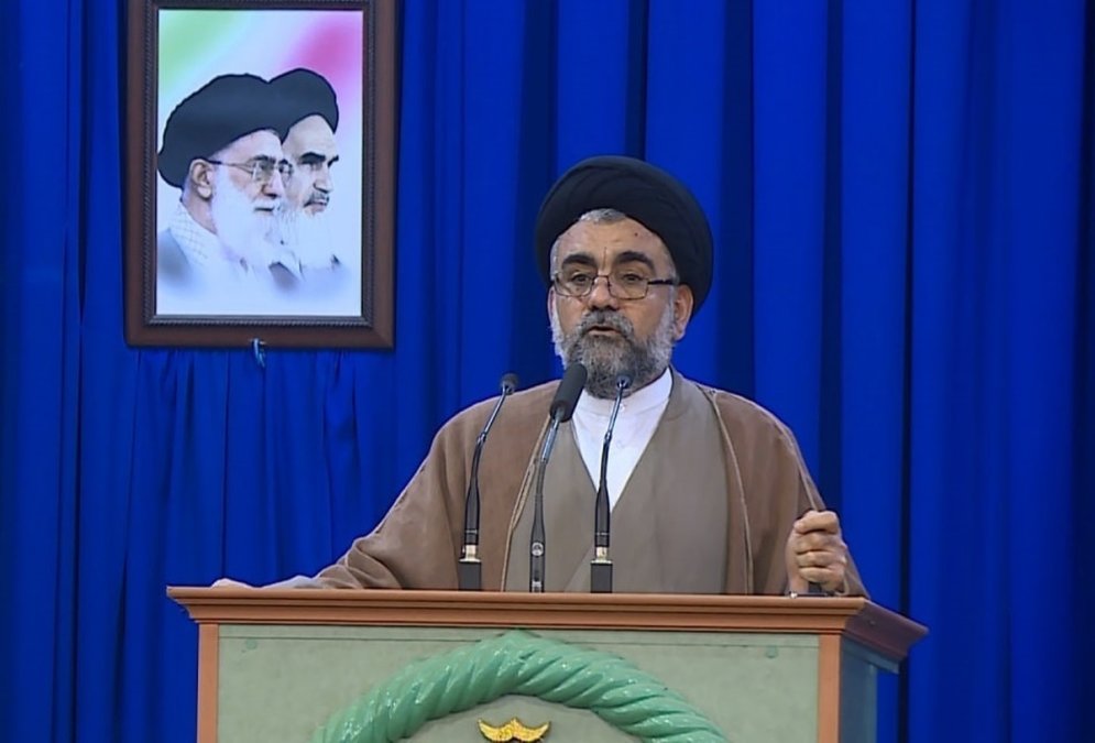 امام جمعه موقت بوشهر در واکنش به ویدیو‌های فستیوال موسیقی کوچه: زمینه‌ساز ولنگاری است 